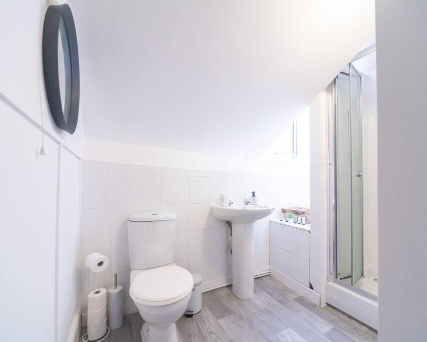 شقة Oystermouth  في Mumbles View - Free Parking المظهر الخارجي الصورة