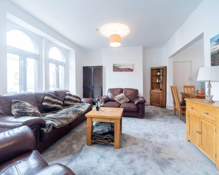 شقة Oystermouth  في Mumbles View - Free Parking المظهر الخارجي الصورة