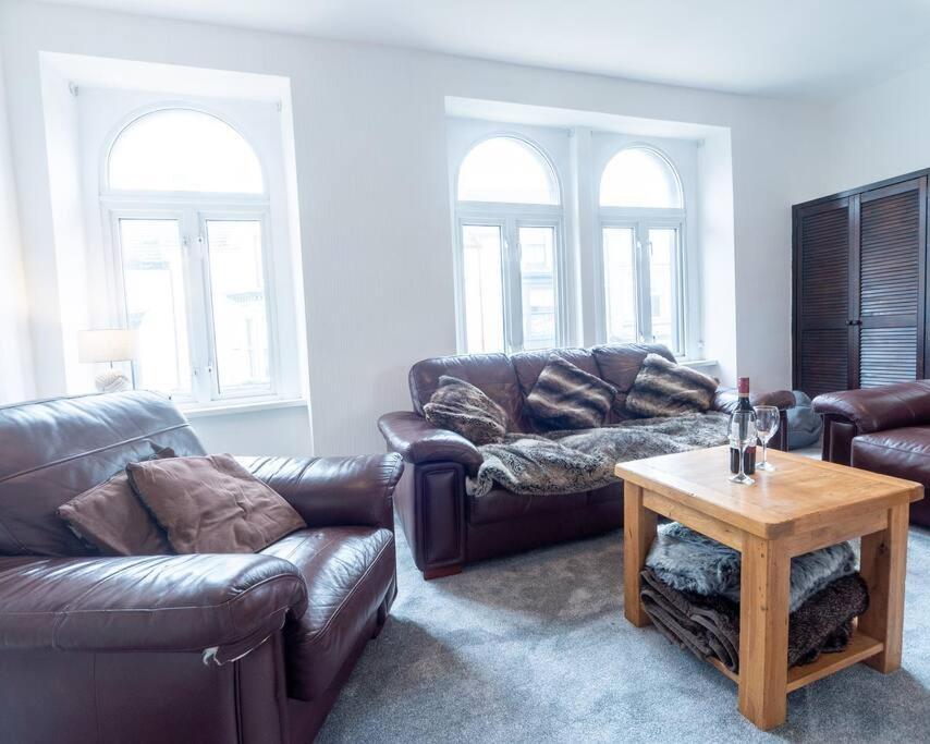 شقة Oystermouth  في Mumbles View - Free Parking المظهر الخارجي الصورة